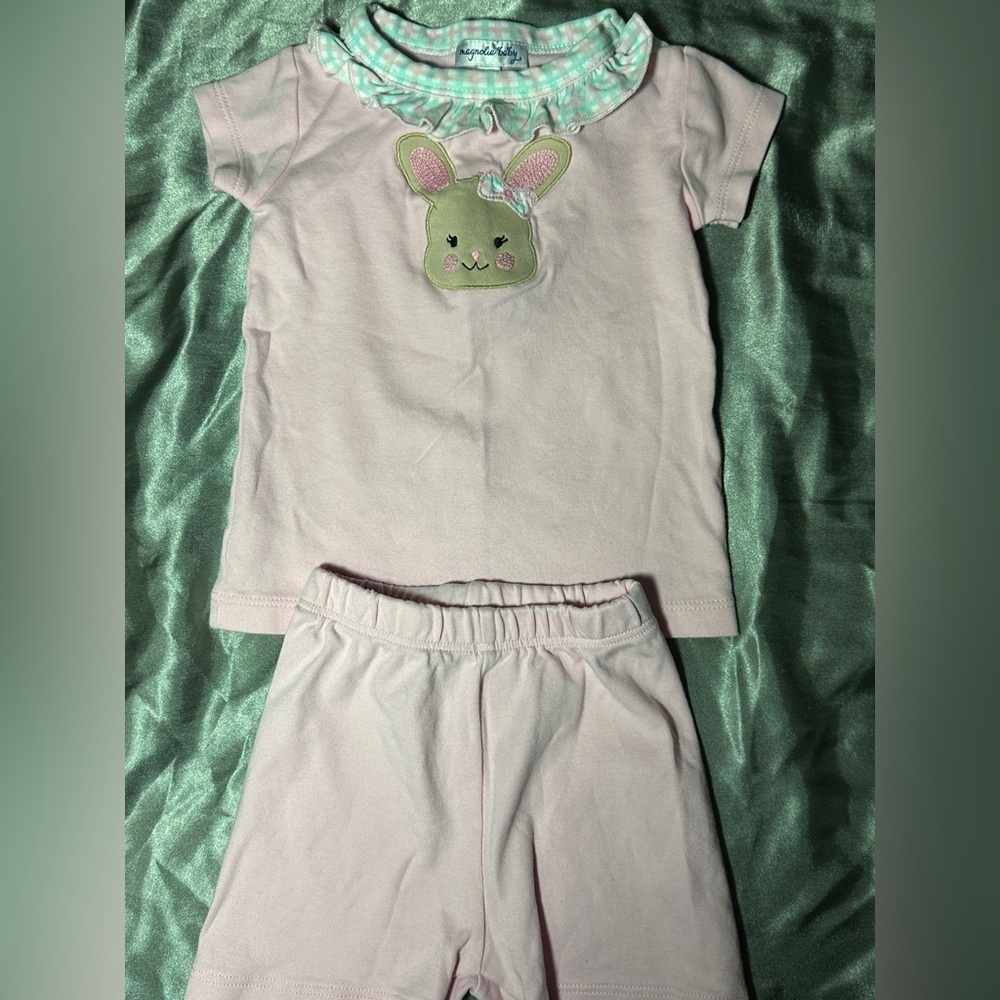 Magnolia Baby Pink Short Set with Bunny Design Size 12-18 months Easter Spring